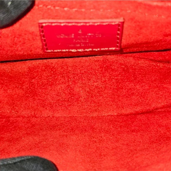 ♥️ LV New Wave ♥️ - Picture 8 of 16